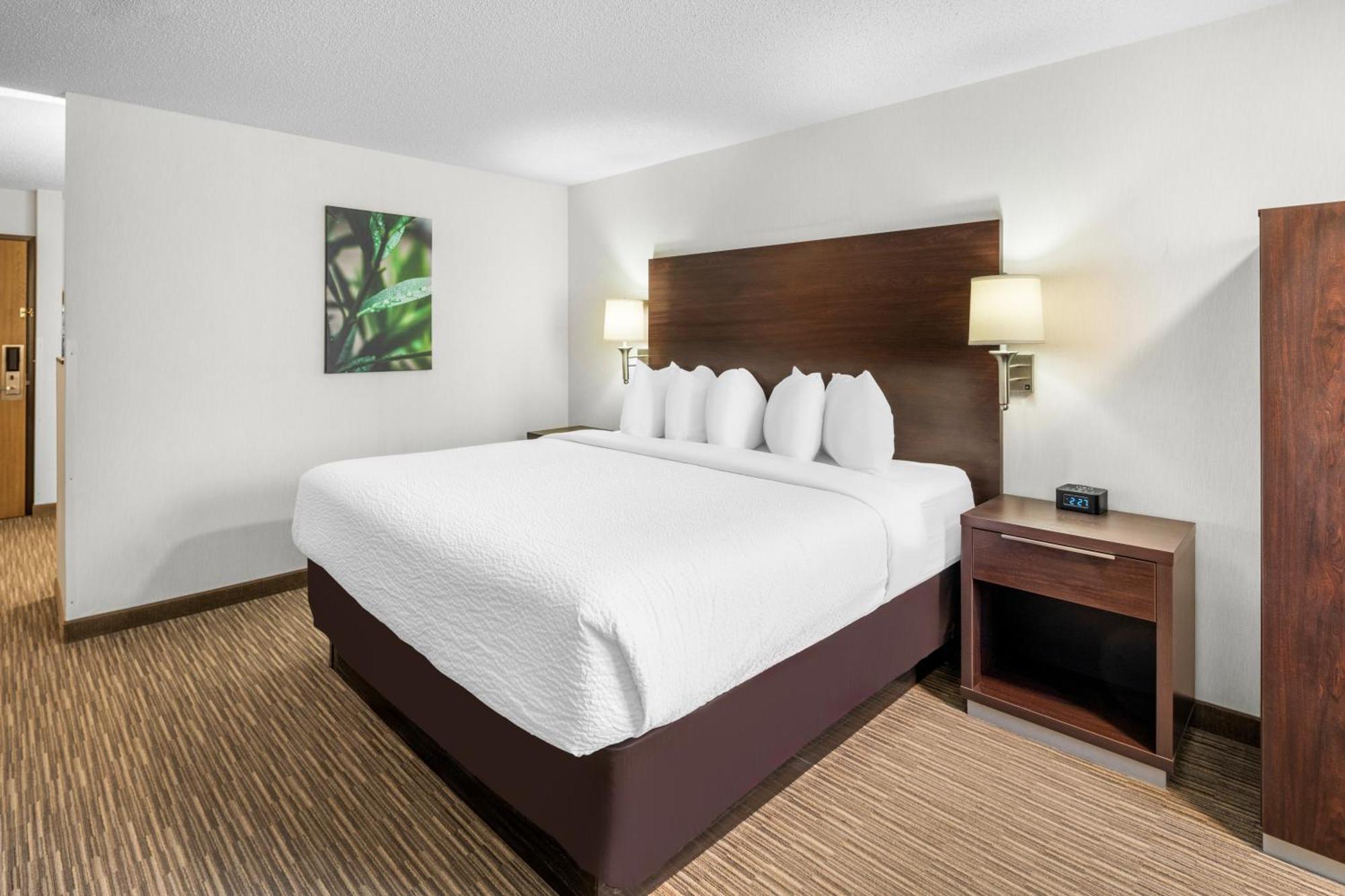 Everspring Inn & Suites Hill City Habitación foto
